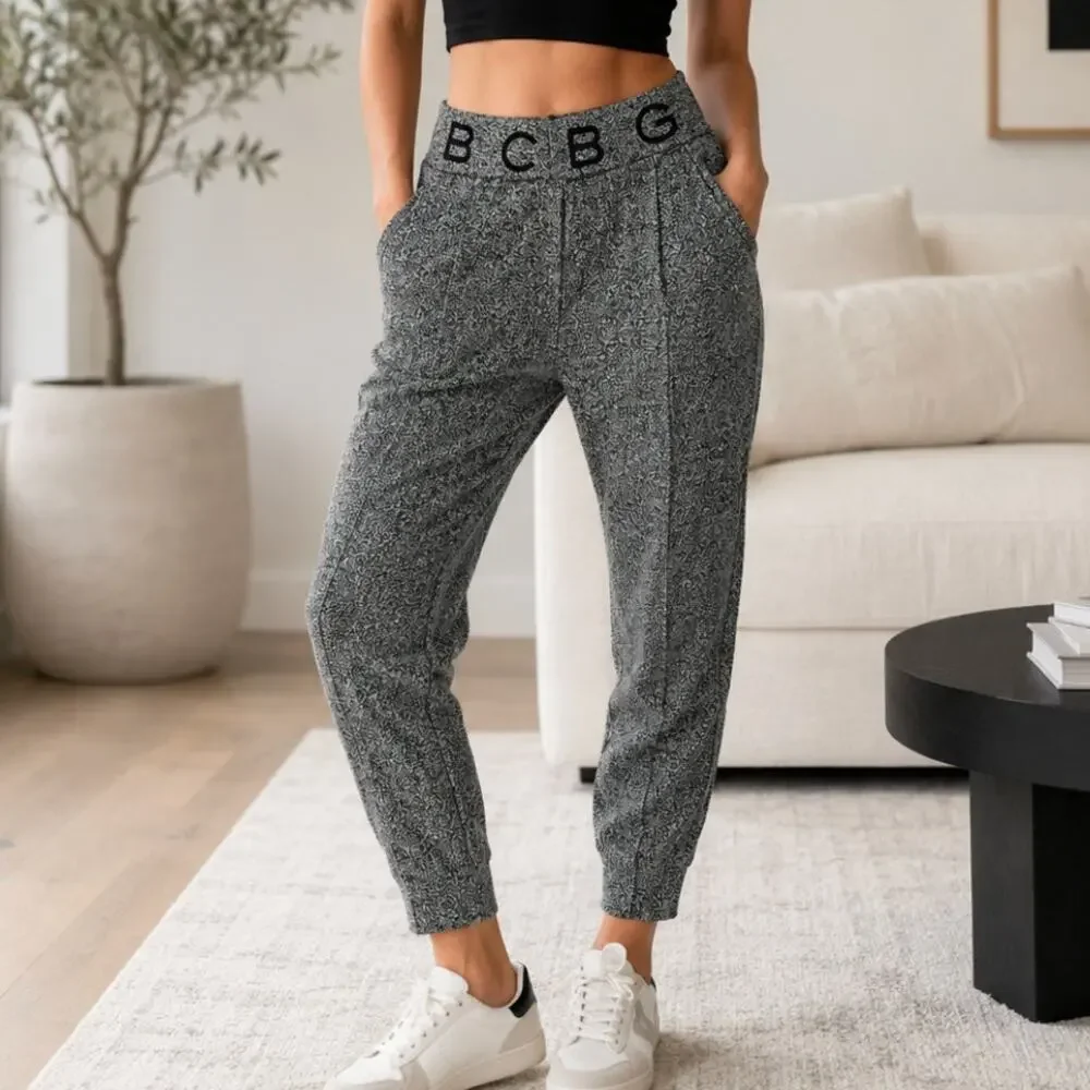 BCBGMAXAZRIA Joggers Heather Gray Branded Waist Size M Athleisure Loungewear